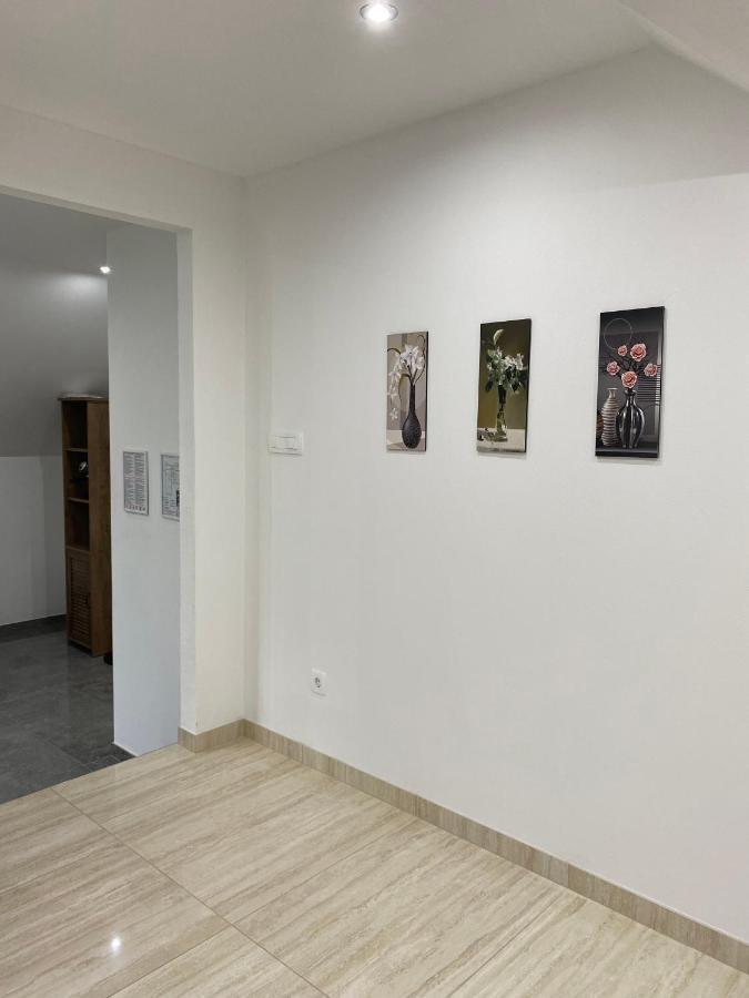 Apartma Azurre Postojna Buitenkant foto