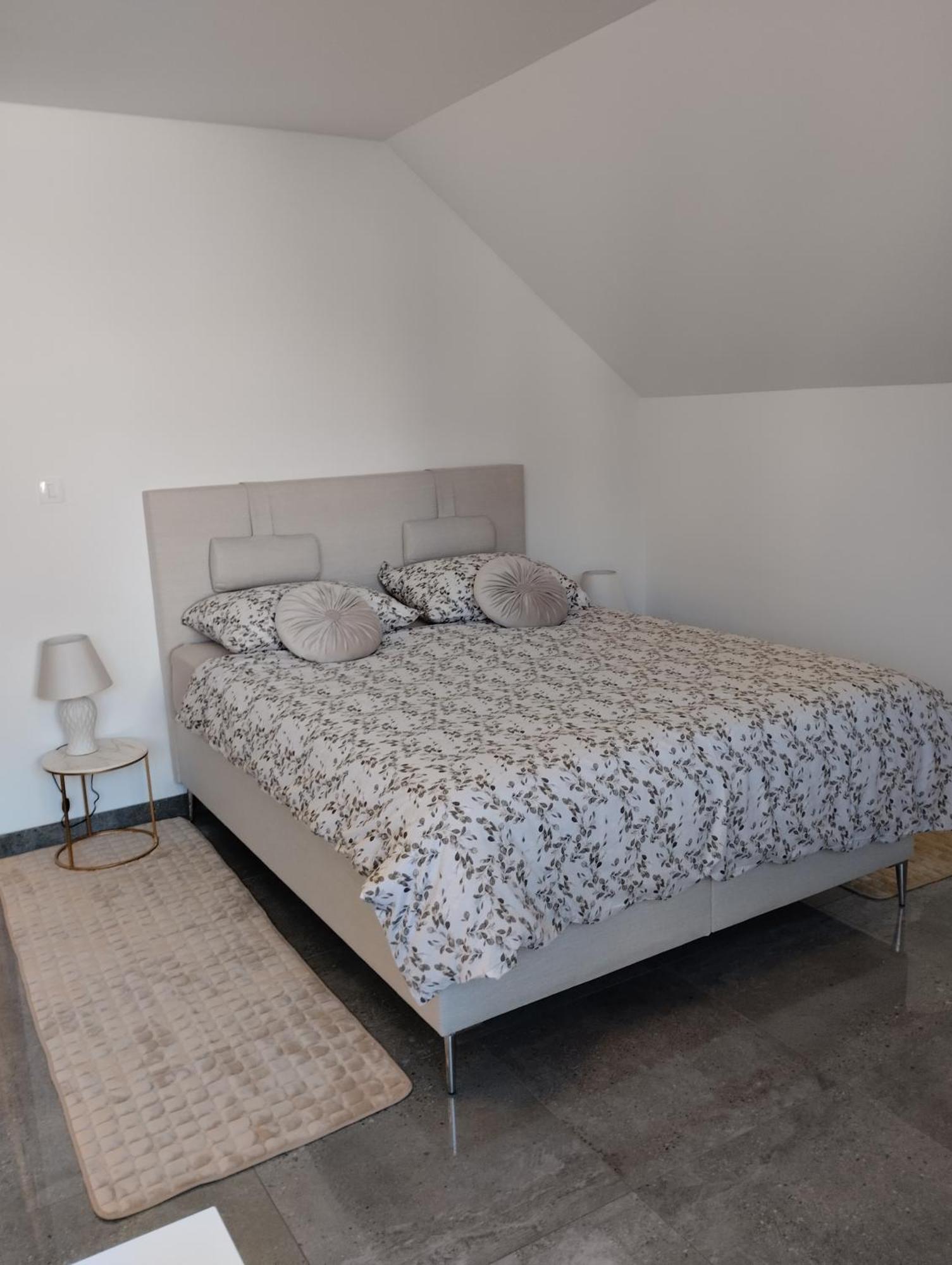 Apartma Azurre Postojna Buitenkant foto