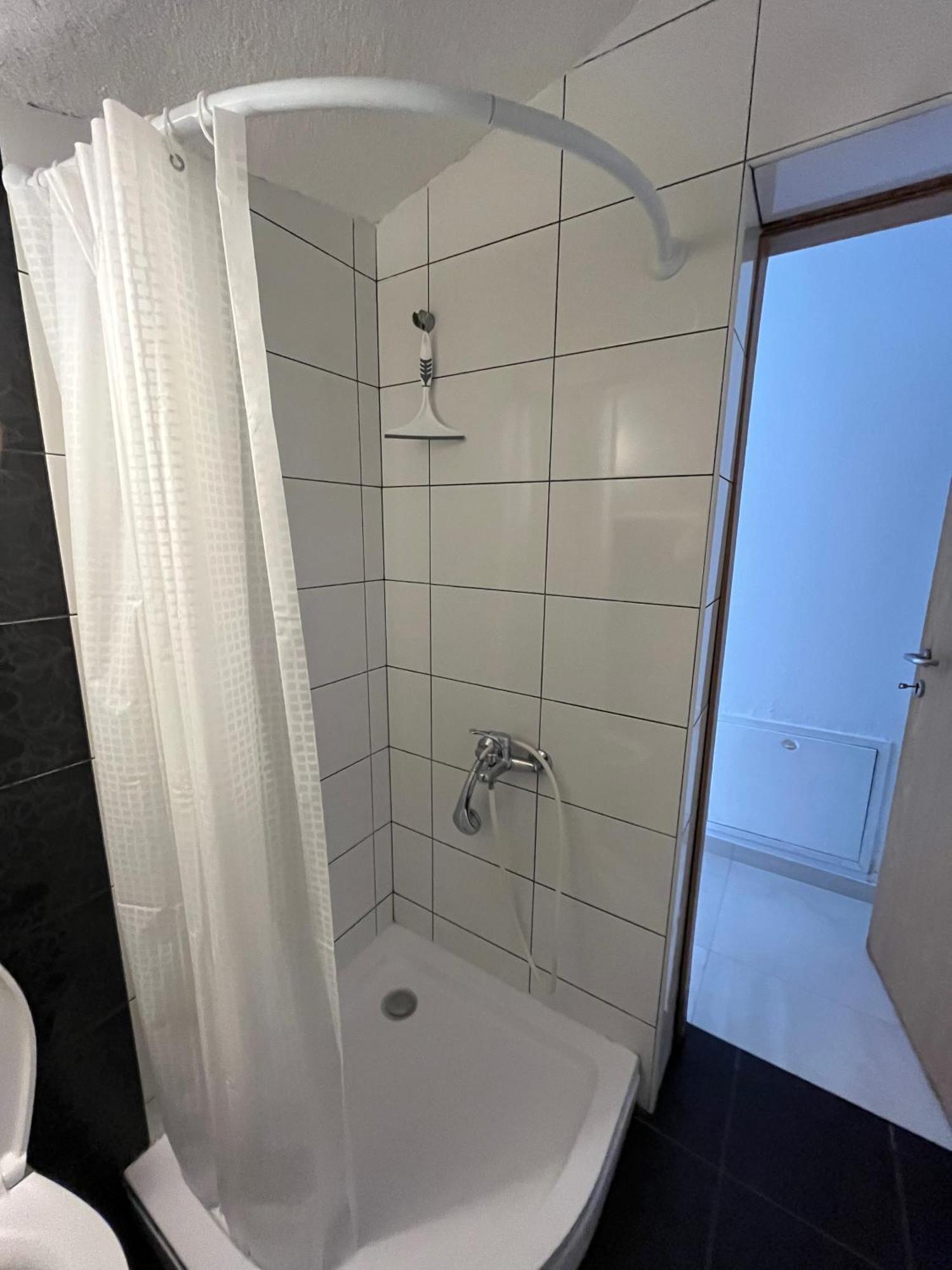Apartma Azurre Postojna Buitenkant foto